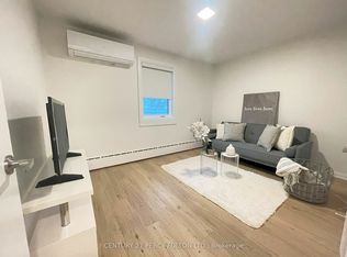 167 Thirtieth St #6, Toronto, ON M8W 3C3