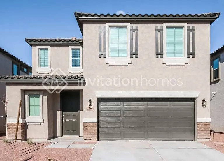 1280 E Palomino Way — Photo 1