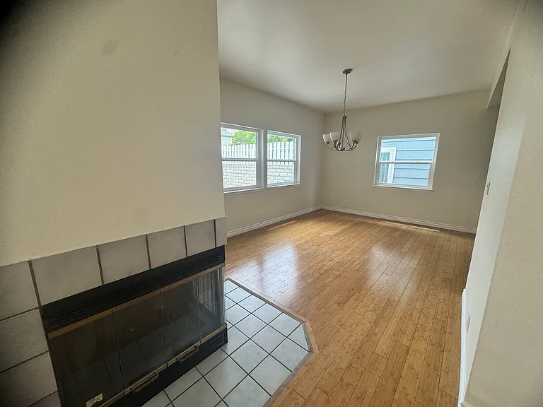 14726 Tupper St — Photo 11