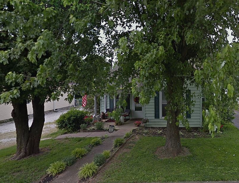 2nd image of 231 N Main St
