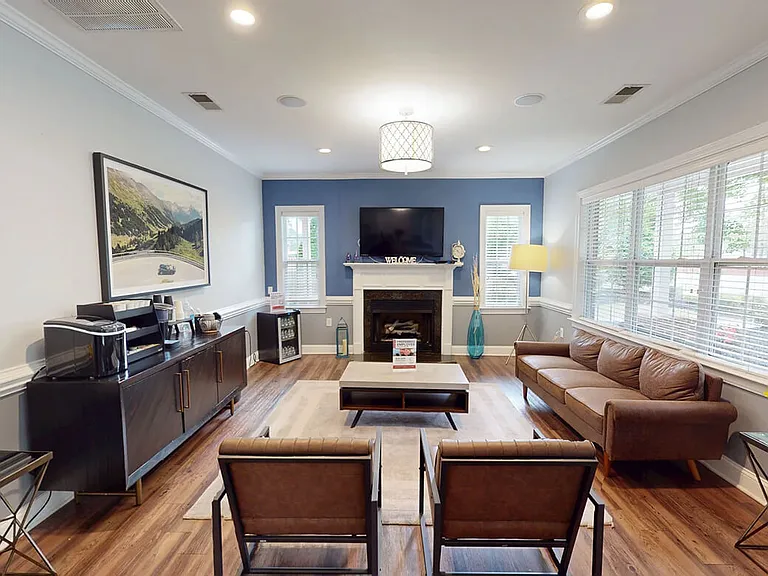 The Cole Apartments — Photo 14