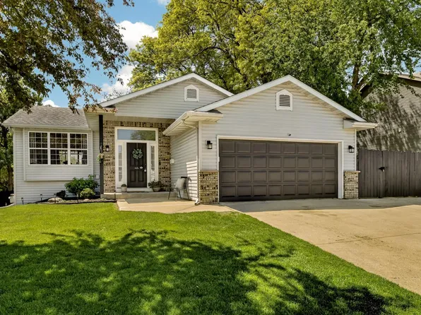 4956 4th St NW, Rochester, MN 55901