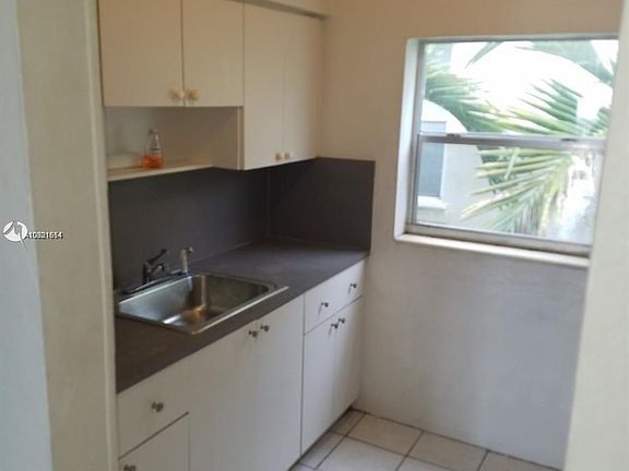 5th image of 544 Michigan Ave APT 13