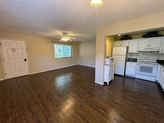 4th image of 3300 Fox Chase Cir N APT 224