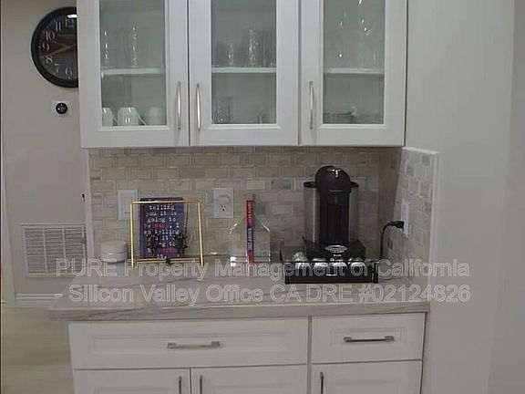 5th image of 21518 Almaden Rd