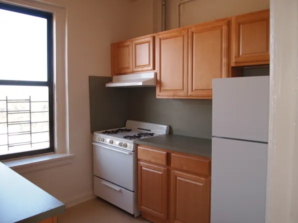 360 Wadsworth Avenue image 1 of 4