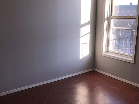 2nd image of 1857 Park Pl Fl 3