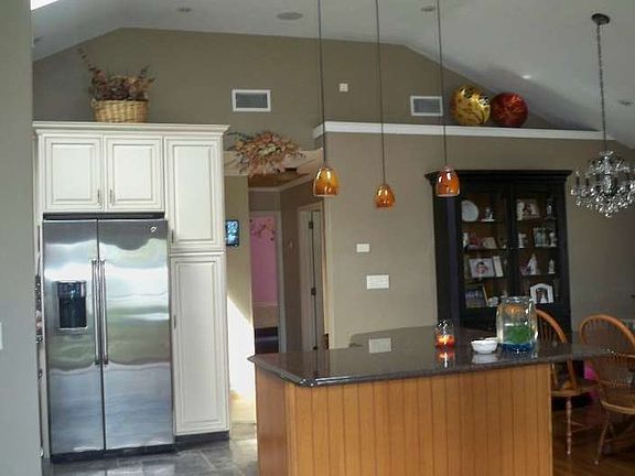 4th image of 16330 96th St