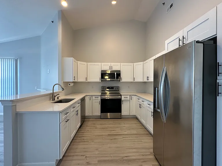43075 Strand Dr — Photo 9