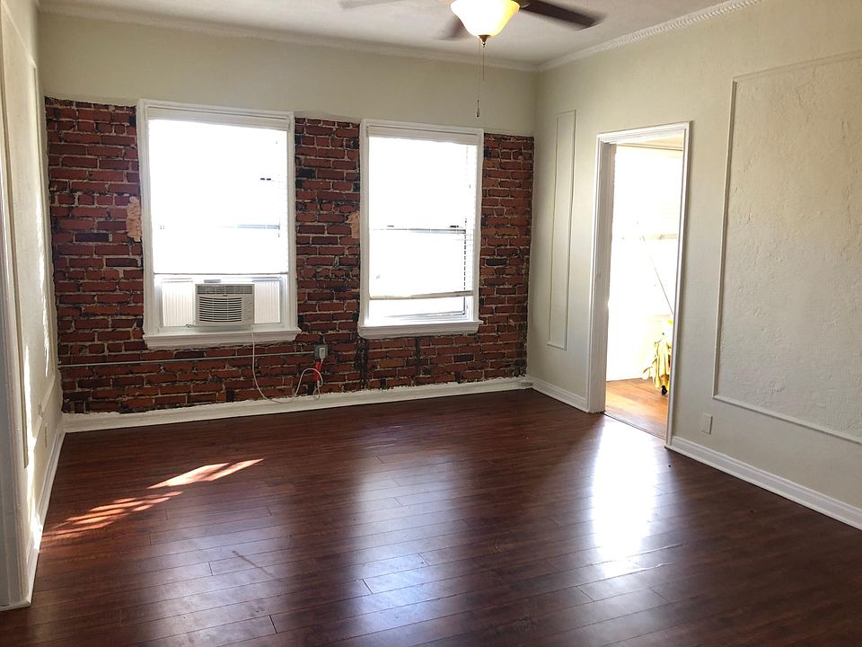 1st image of 849 S Oxford Ave APT 209