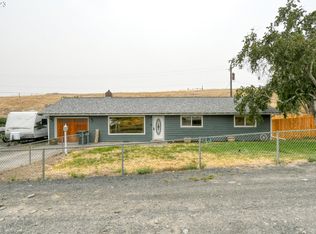 70977 SW Douglas Dr, Pendleton, OR 97801