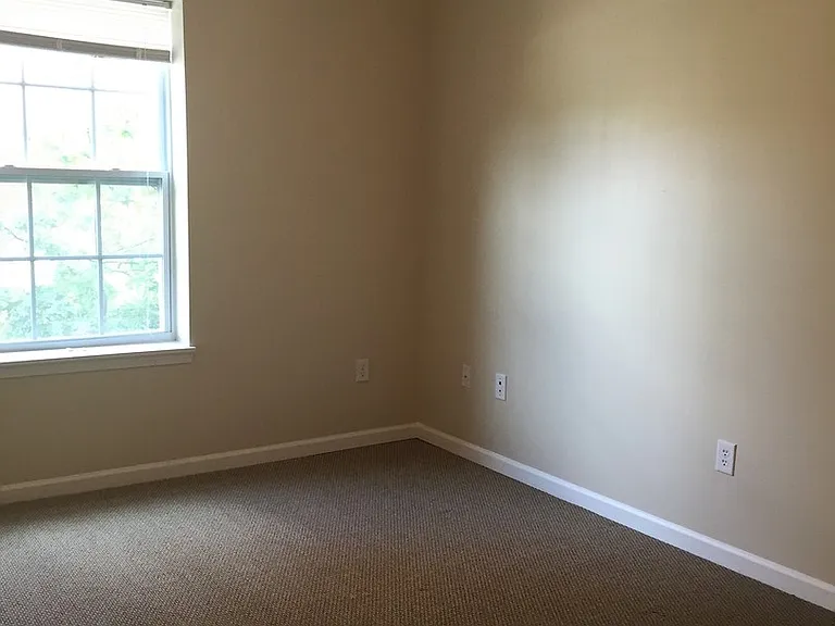 Morton Grad Apartments — Photo 60