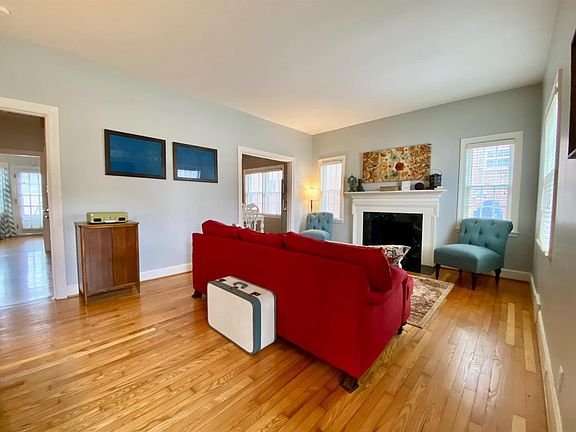 2nd image of 307 Lancaster Ave
