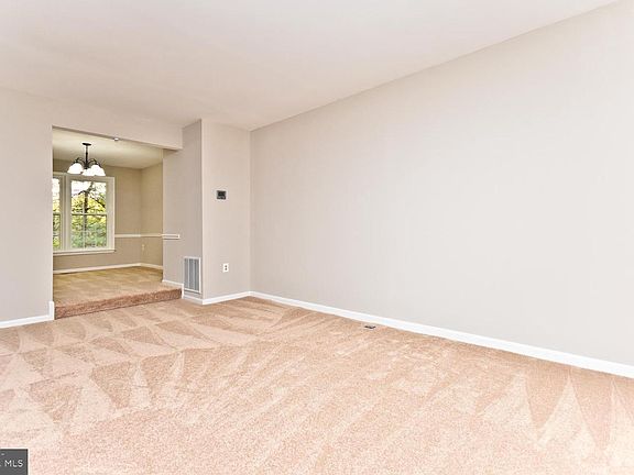 4th image of 5663 Chelmsford Ct