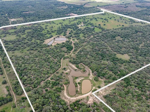 3814 County Road 19, Hallettsville, TX 77964