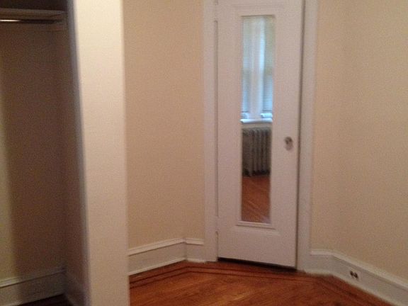 3rd image of 144 W Allens Ln APT C26