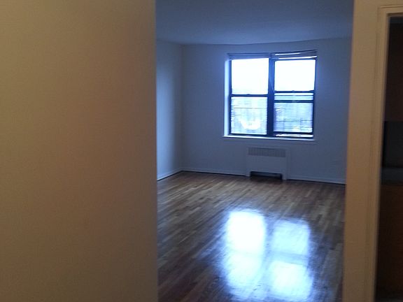 4th image of 3200 Netherland Ave APT 5D