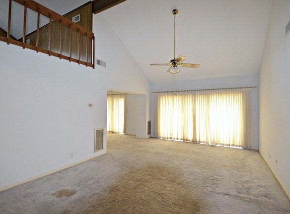 3rd image of 3938 Chandelle Ln
