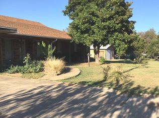 305 E Minnie Ave, Davis, OK 73030