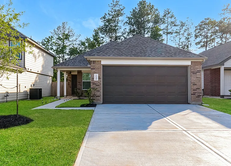 1048 Burkes Ridge Trl — Photo 1