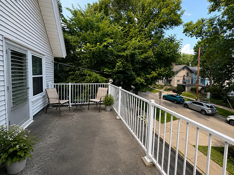 1719 Chadbourne Ave — Photo 5