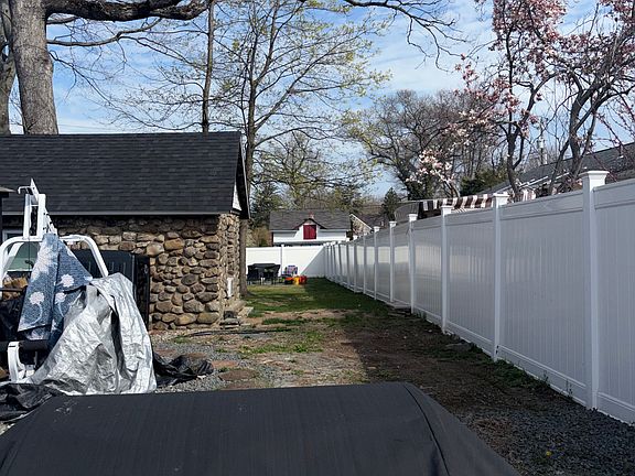 3rd image of 318 S Middletown Rd Floor 2