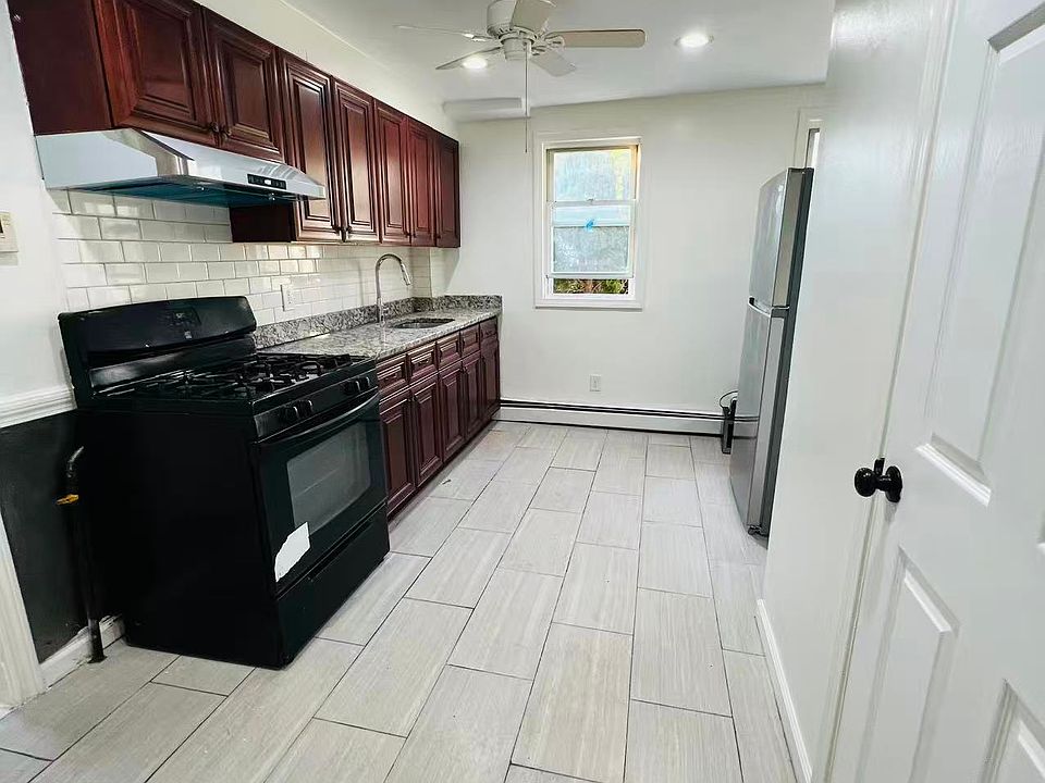 1st image of 148 Camden Ave #3