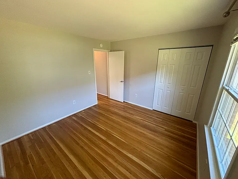 2422 Barracks Pl #3 — Photo 31