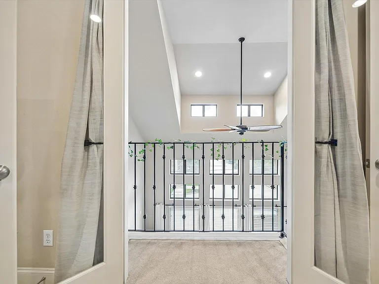 2848 Leeland St — Photo 15
