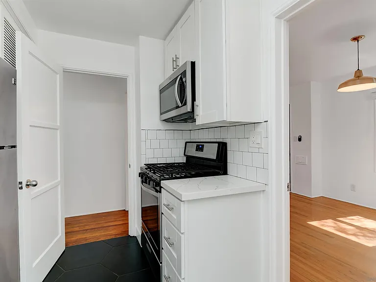 4774 College Ave — Photo 13