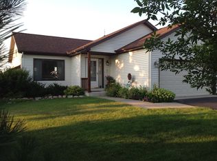 1853 French Trace Ave, Shakopee, MN 55379