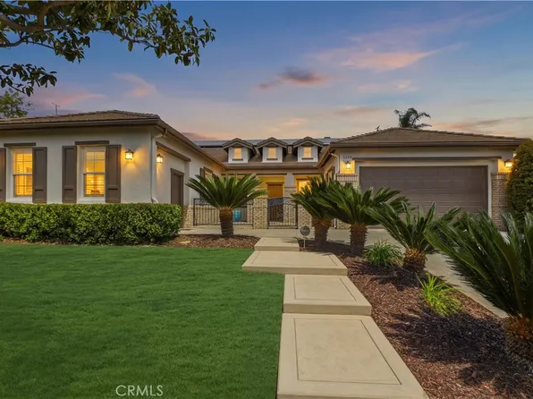 1125 Pamplona Dr, Riverside, CA 92508