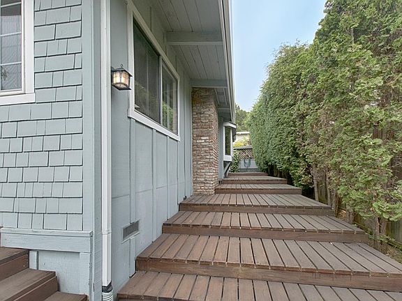 4th image of 317 Club House Dr