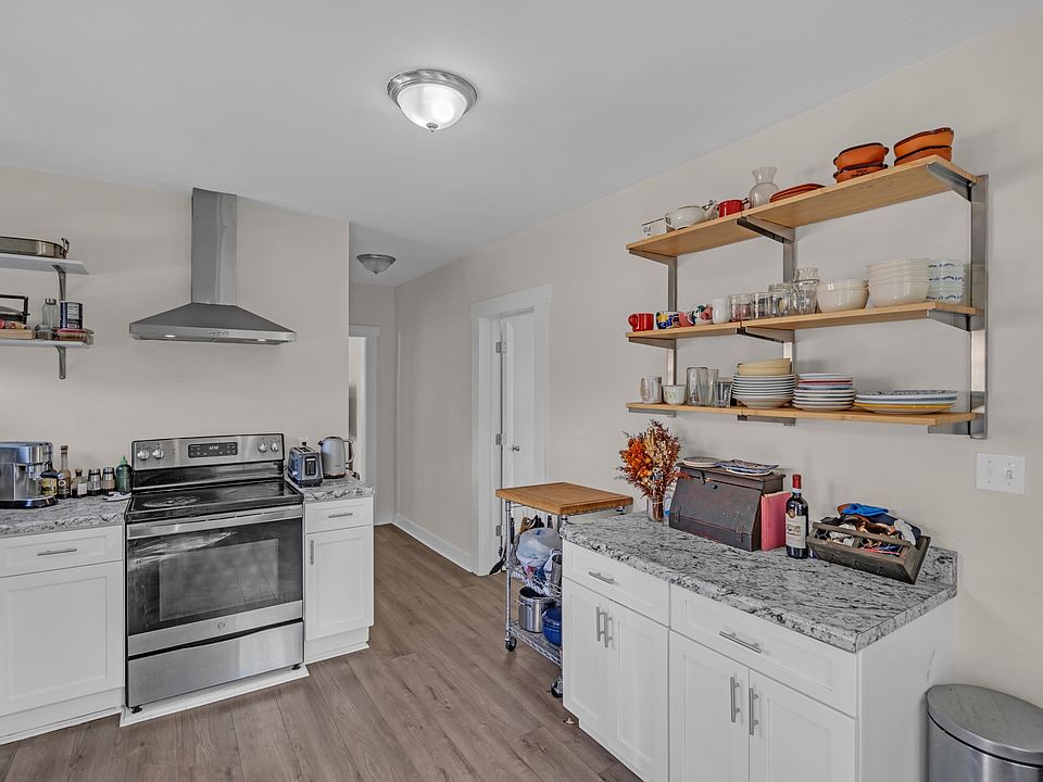 1st image of 14 Elmwood Ave #2