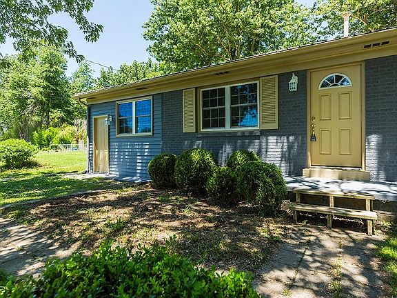 4th image of 102 Betsy Dr