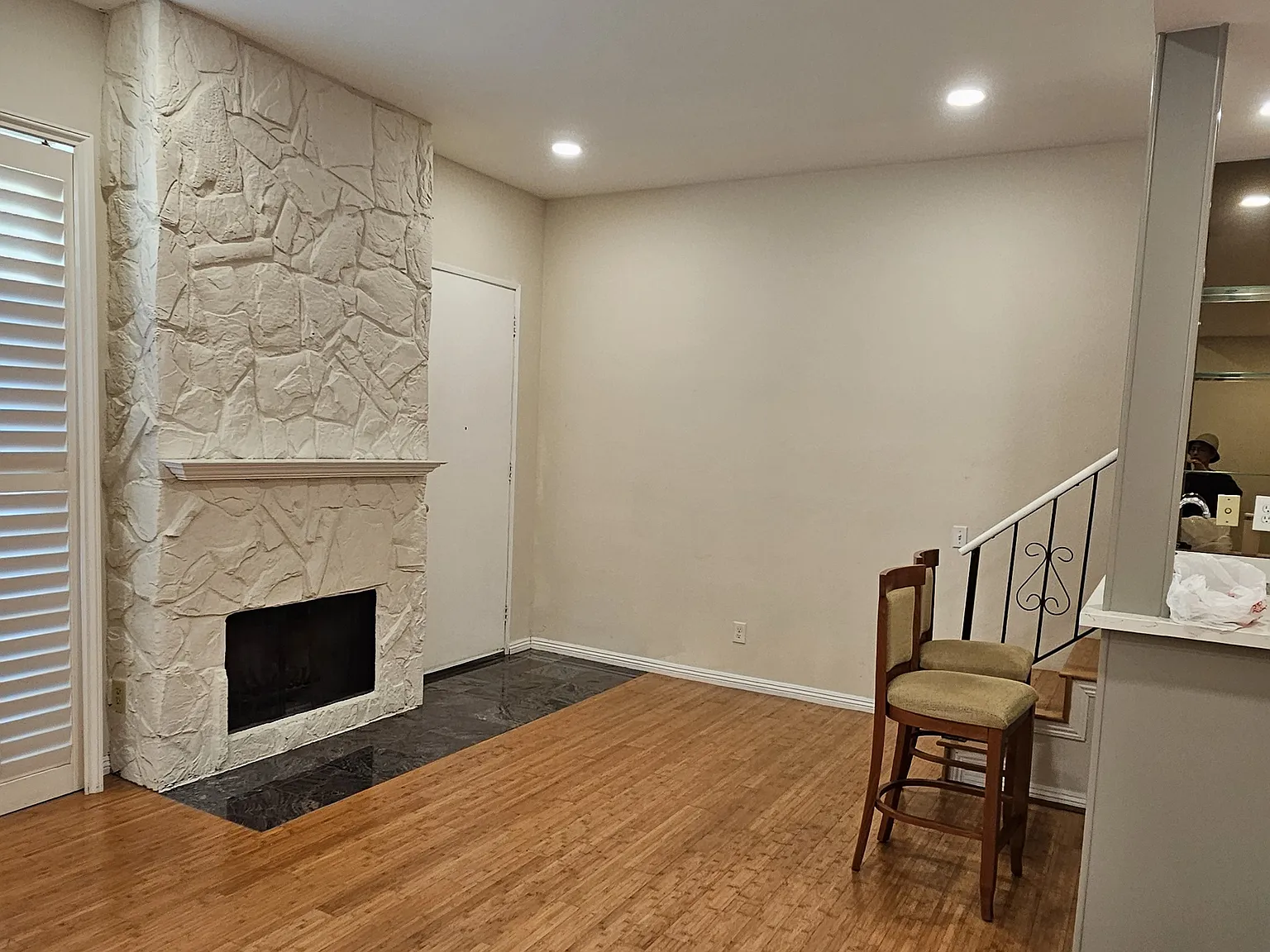2 bed, 1313 sqft, $4,600 — Photo 4