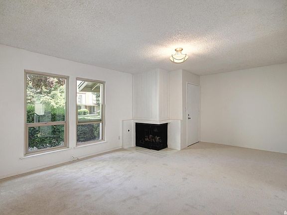 3rd image of 312 Bridge Pl