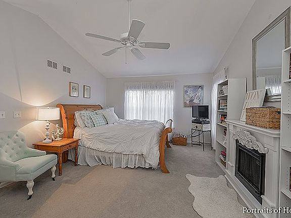 4th image of 261 Carlton Mews Ct