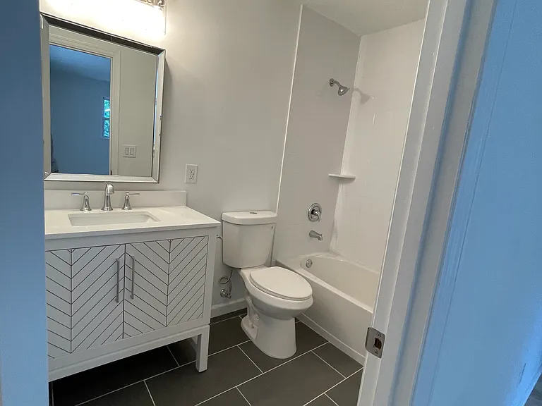 in-law suite bath