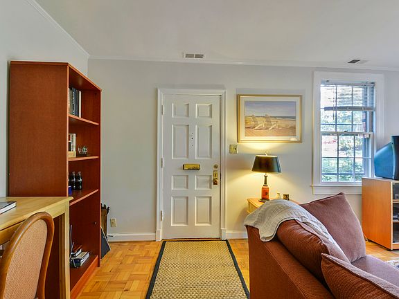 3rd image of 1030 S Barton St Unit 285