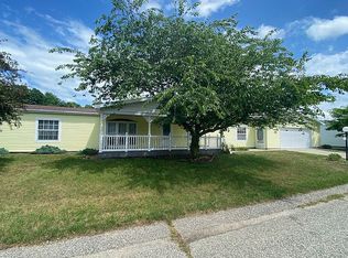 7624 Pinecrest Ln, Saint Louis, MI 48880