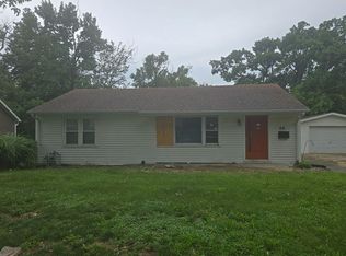 55 7th Dr, Decatur, IL 62521