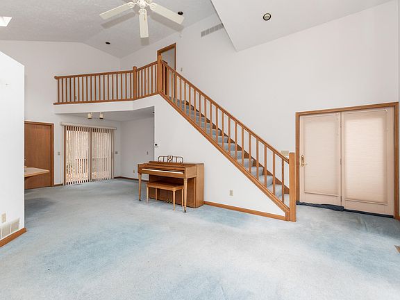 5th image of 10496 Woodlawn Dr