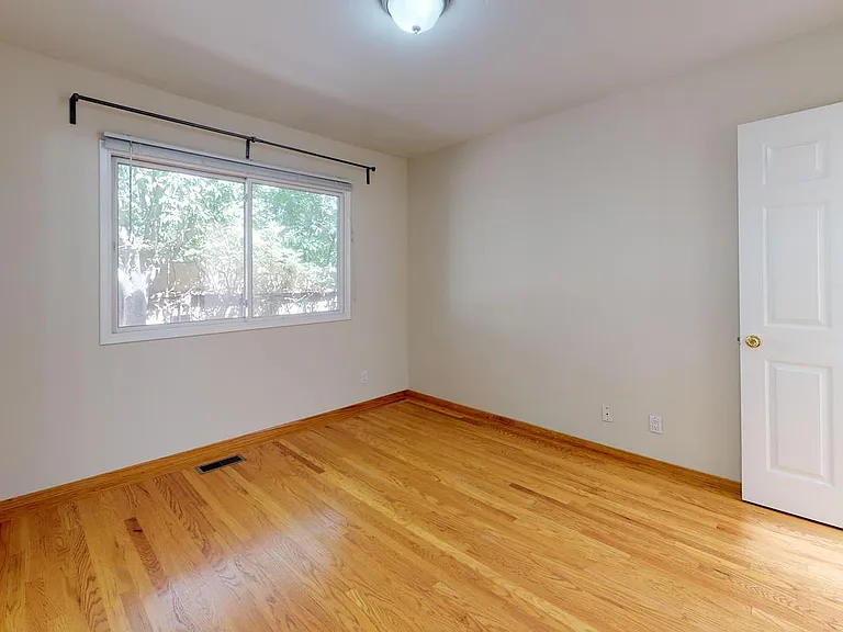 663 Newell Rd — Photo 14