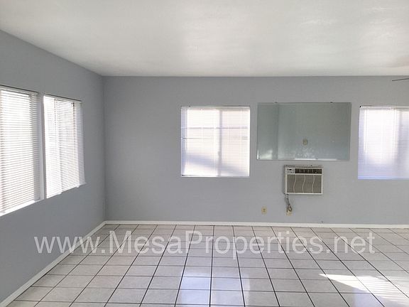 3rd image of 1307 E Mobeck St