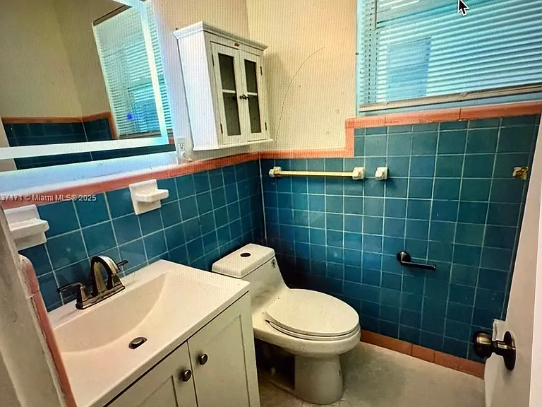 9056 Collins Ave #25 — Photo 9