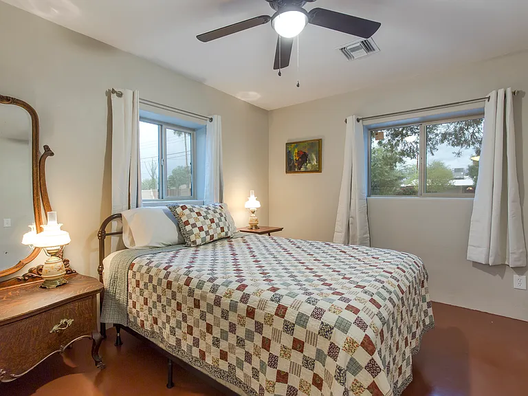 3816 E Lee St — Photo 17