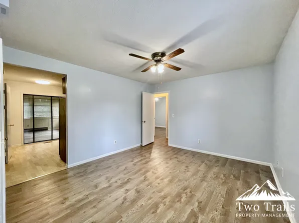 316 Huff St #2B, Hendersonville, NC 28739
