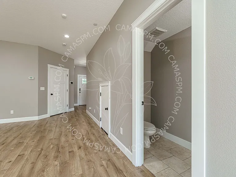 620 NW Ivy St — Photo 13