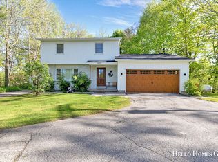 10417 Six Mile Rd NE, Rockford, MI 49341